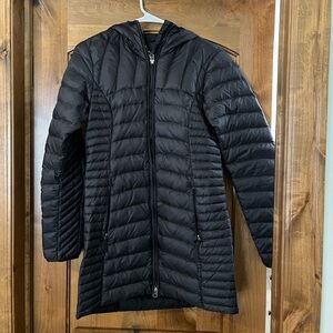Black Eddie Bauer lightweight winter jacket